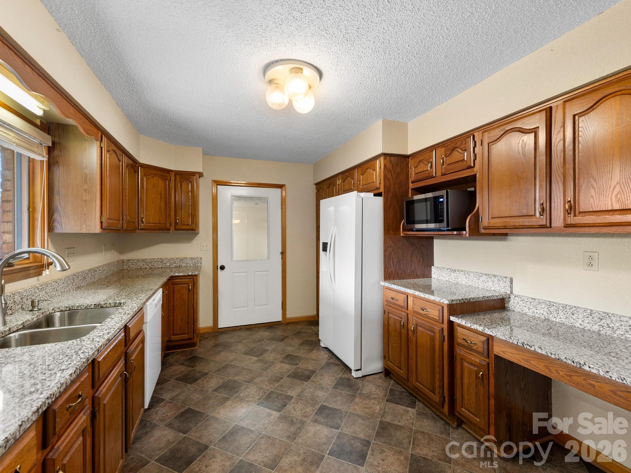 1287 Charlotte Highway — Fairview