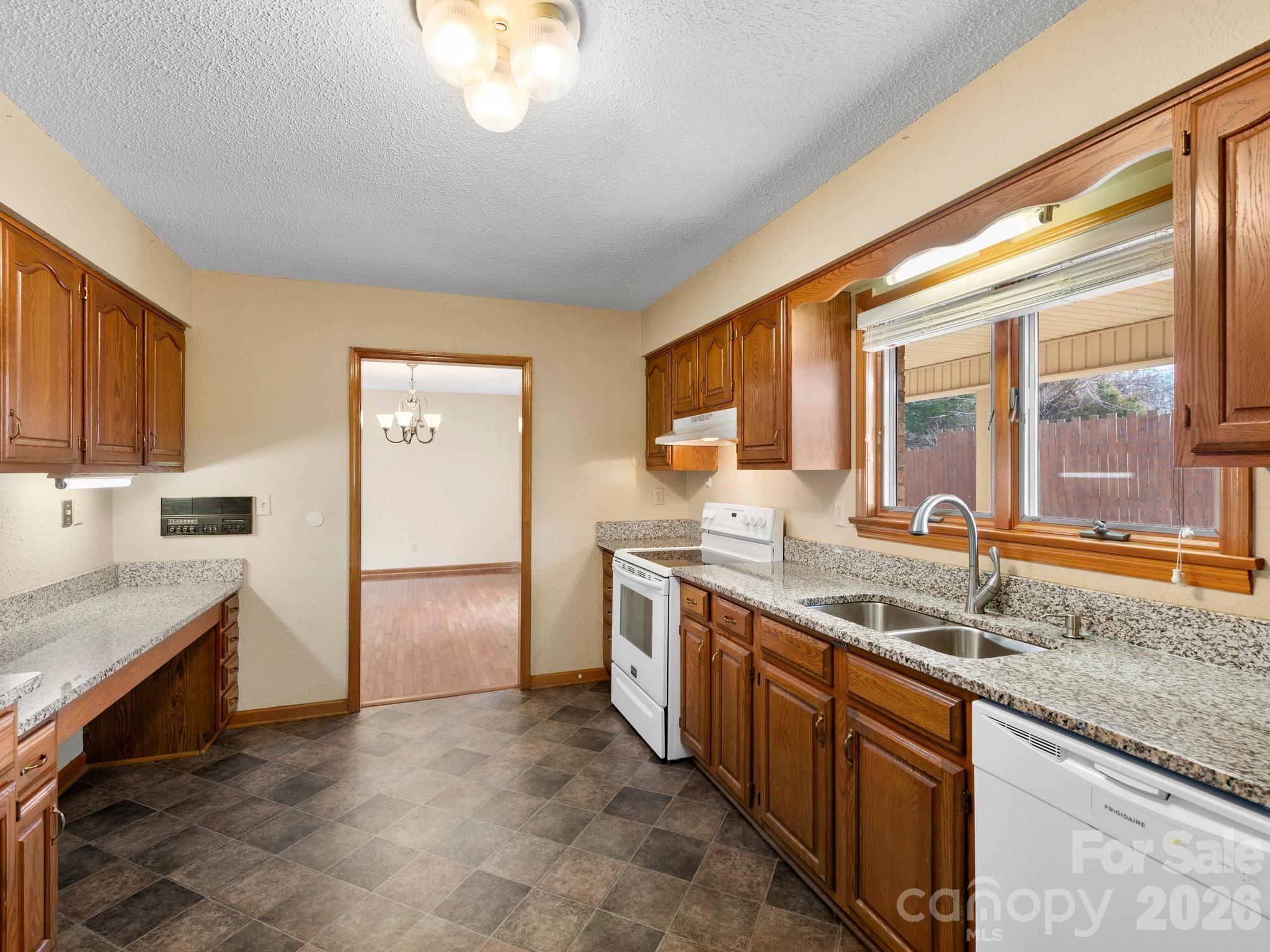 1287 Charlotte Highway — Fairview