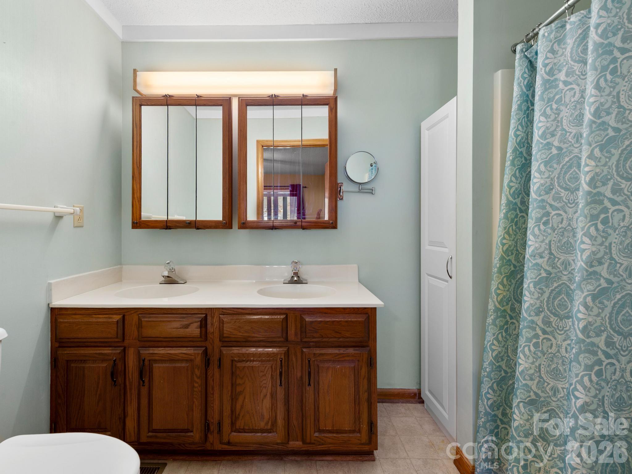 1287 Charlotte Highway — Fairview