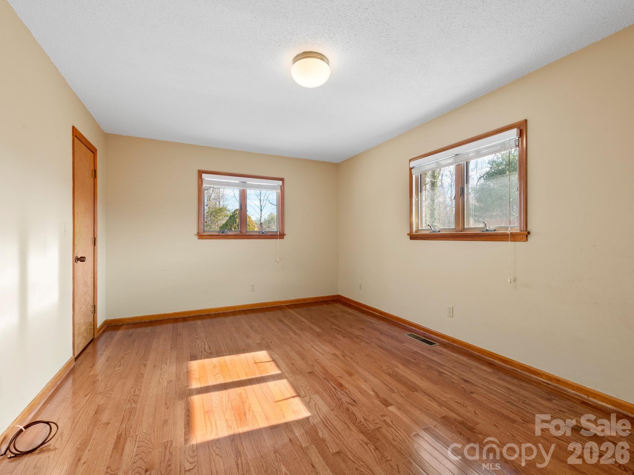 1287 Charlotte Highway — Fairview