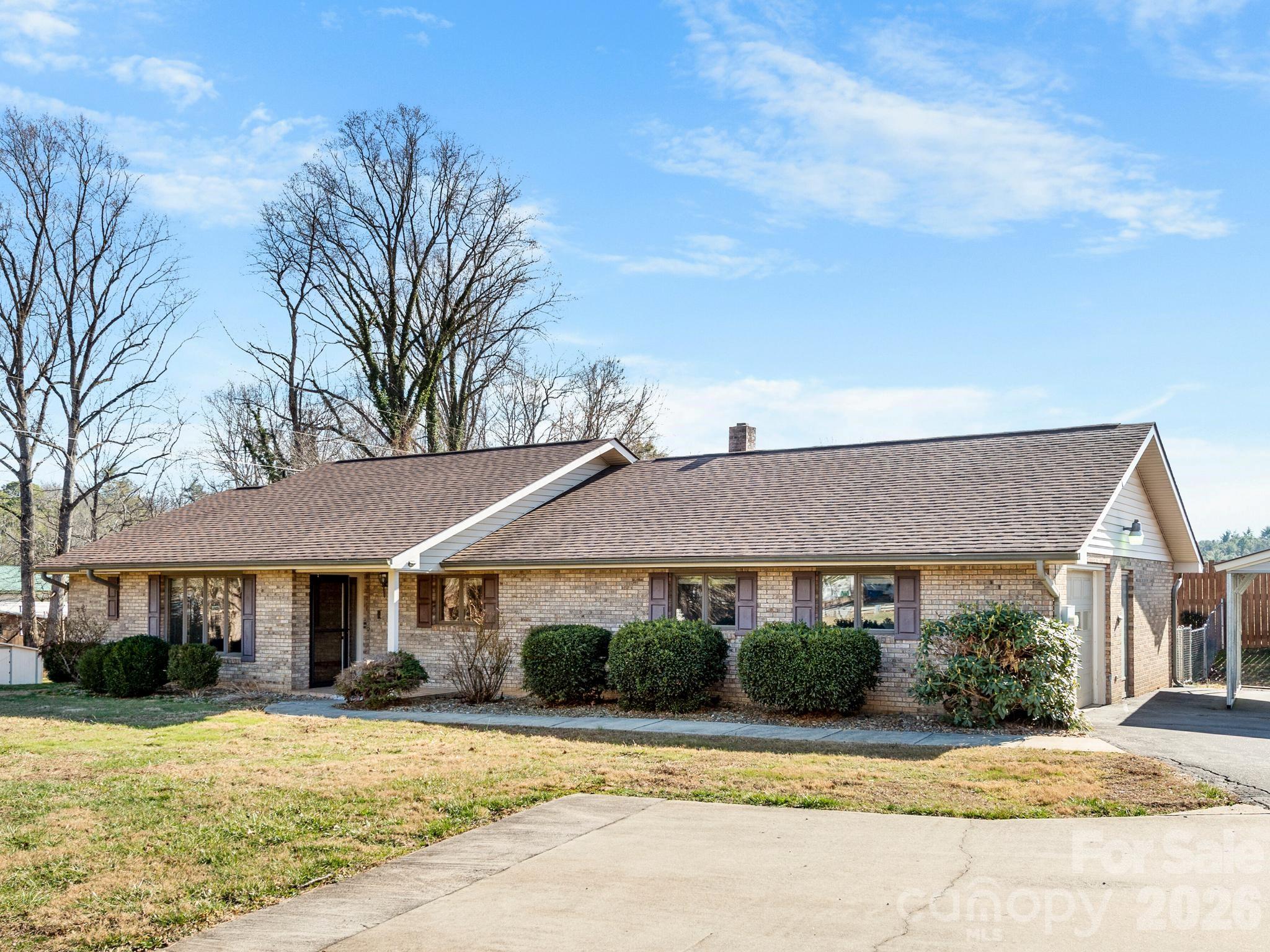 1287 Charlotte Highway — Fairview