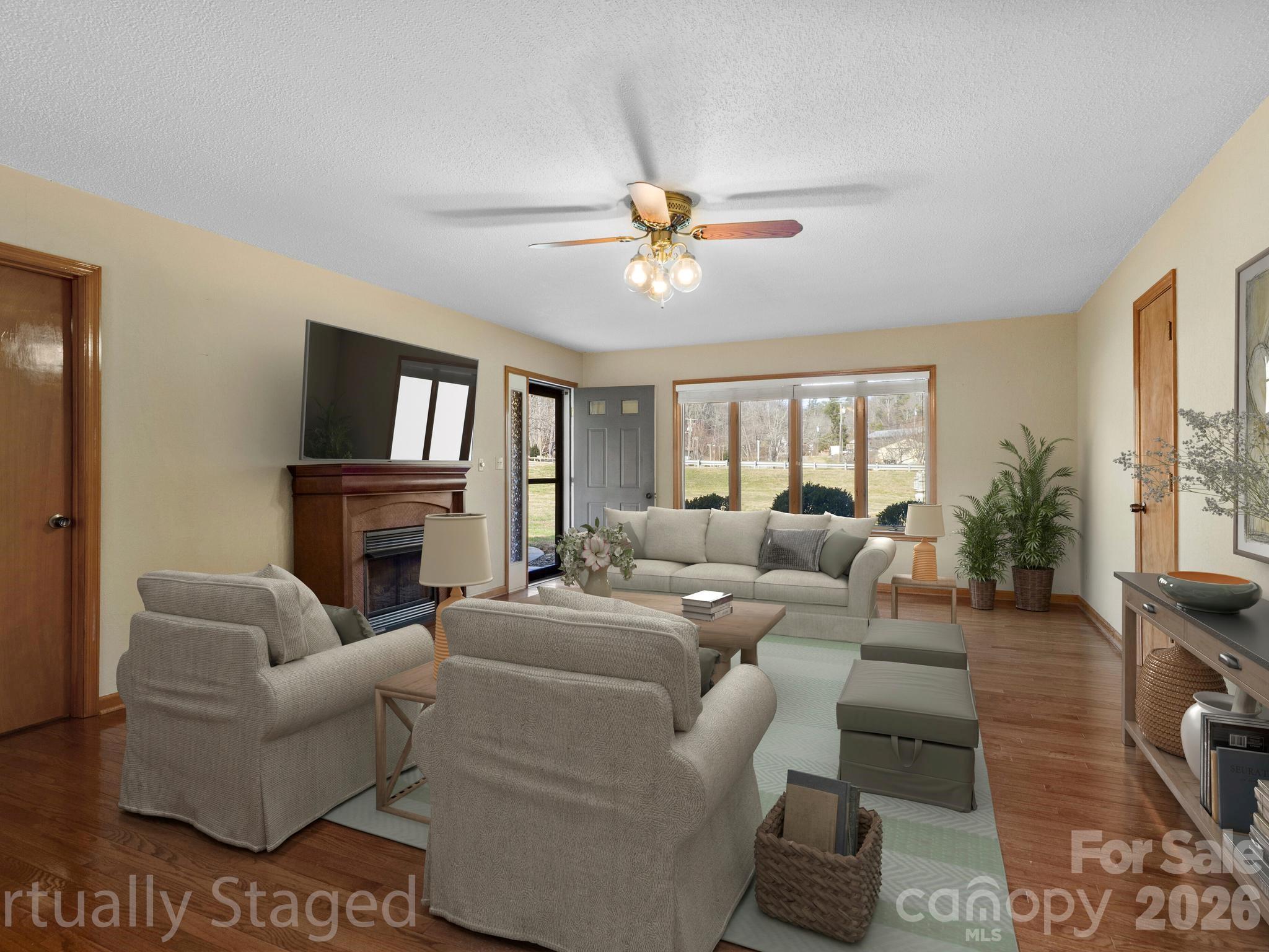 1287 Charlotte Highway — Fairview