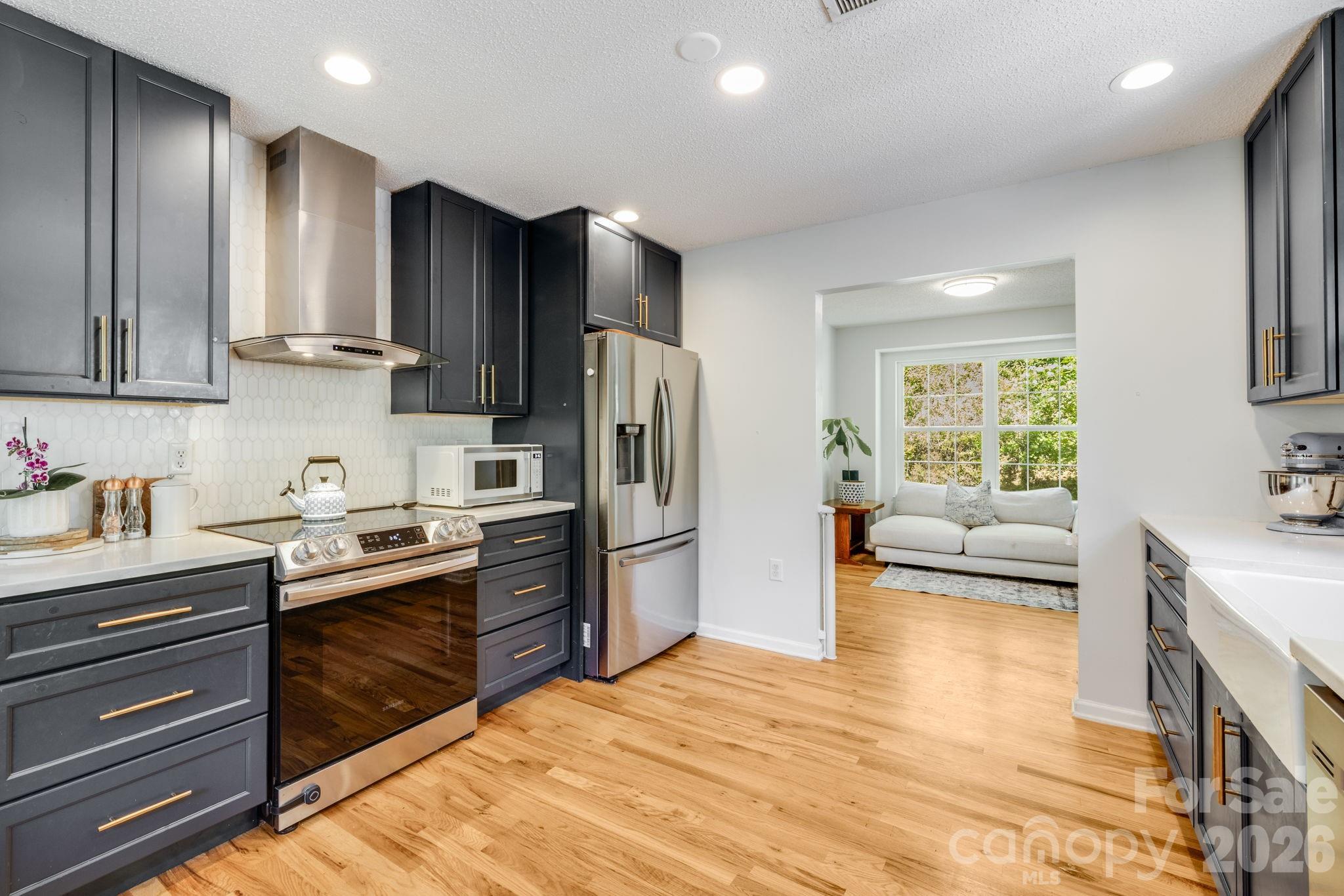 747 Osborne Road — Clyde