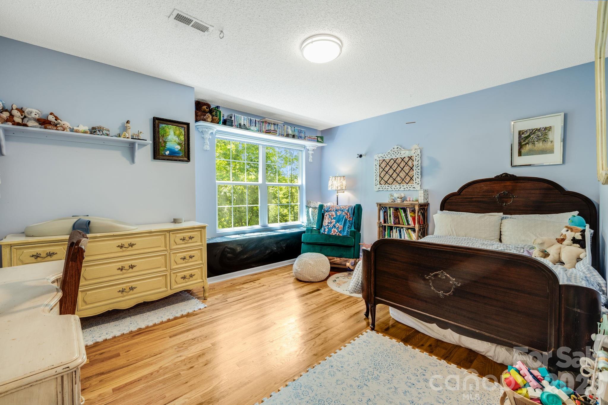 747 Osborne Road — Clyde