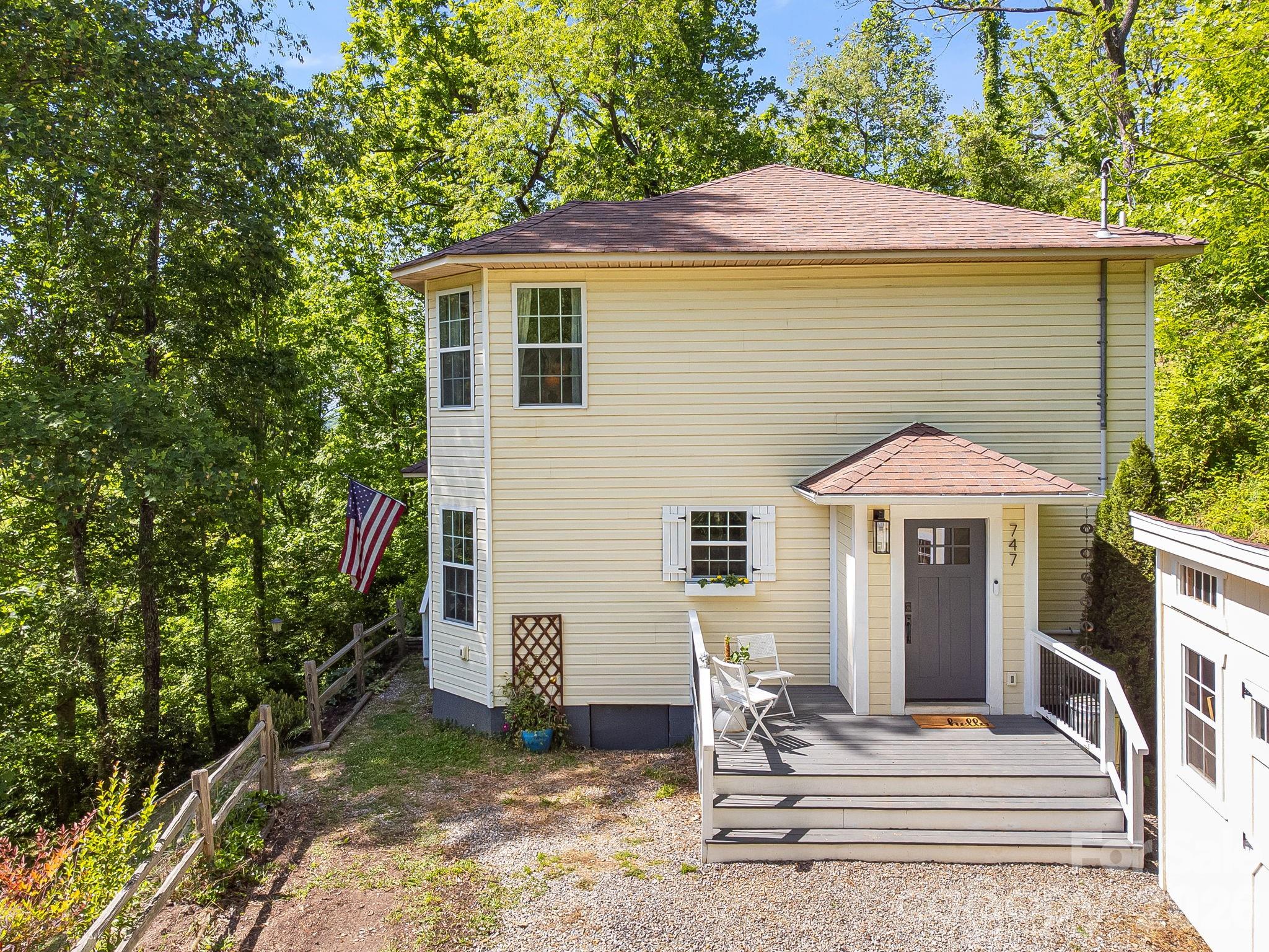 747 Osborne Road — Clyde