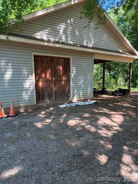 401 Greenway Street — Huntersville