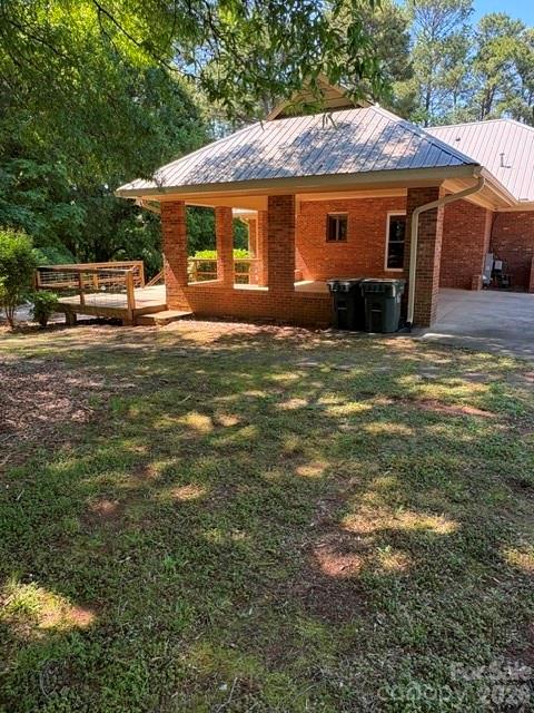 401 Greenway Street — Huntersville