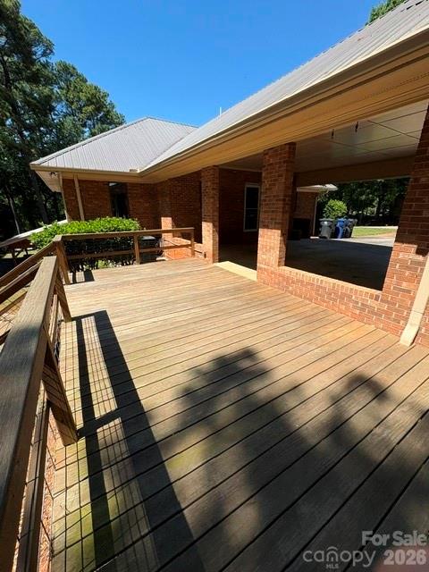 401 Greenway Street — Huntersville