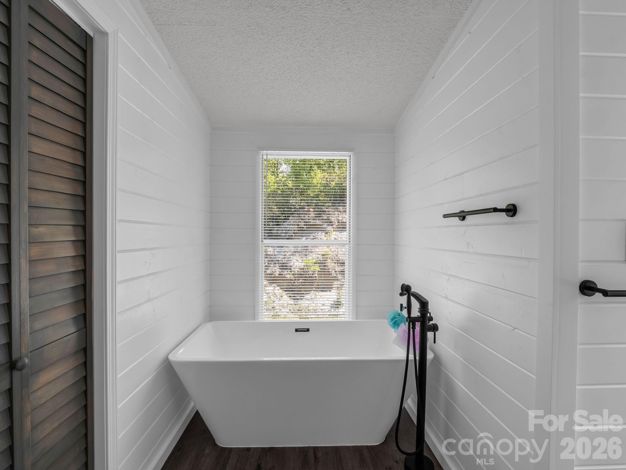 2053 Nancy Mountain Road — Rosman