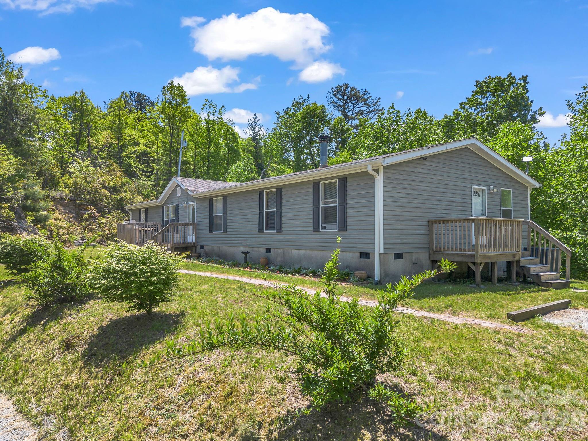 2053 Nancy Mountain Road — Rosman