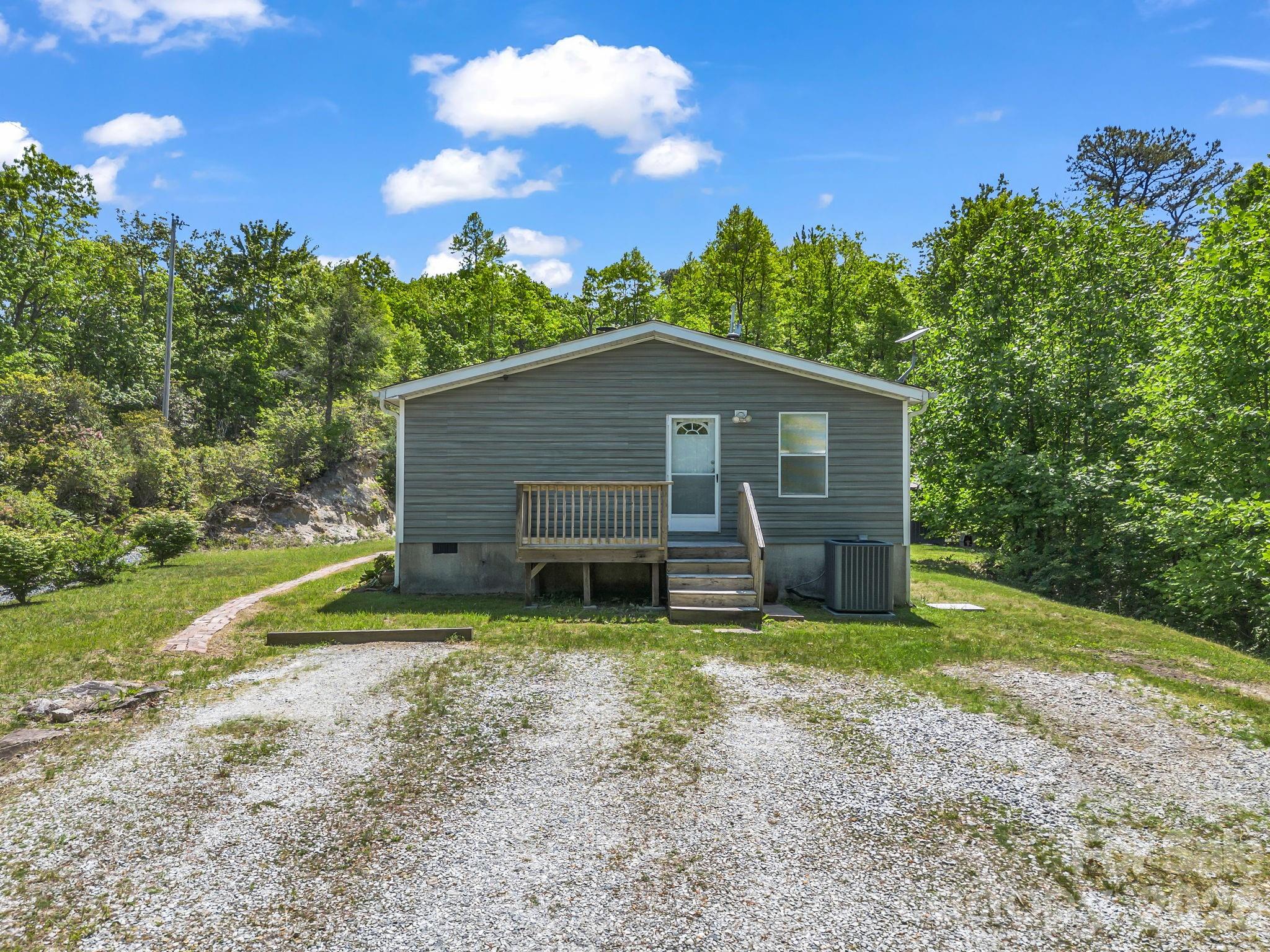 2053 Nancy Mountain Road — Rosman