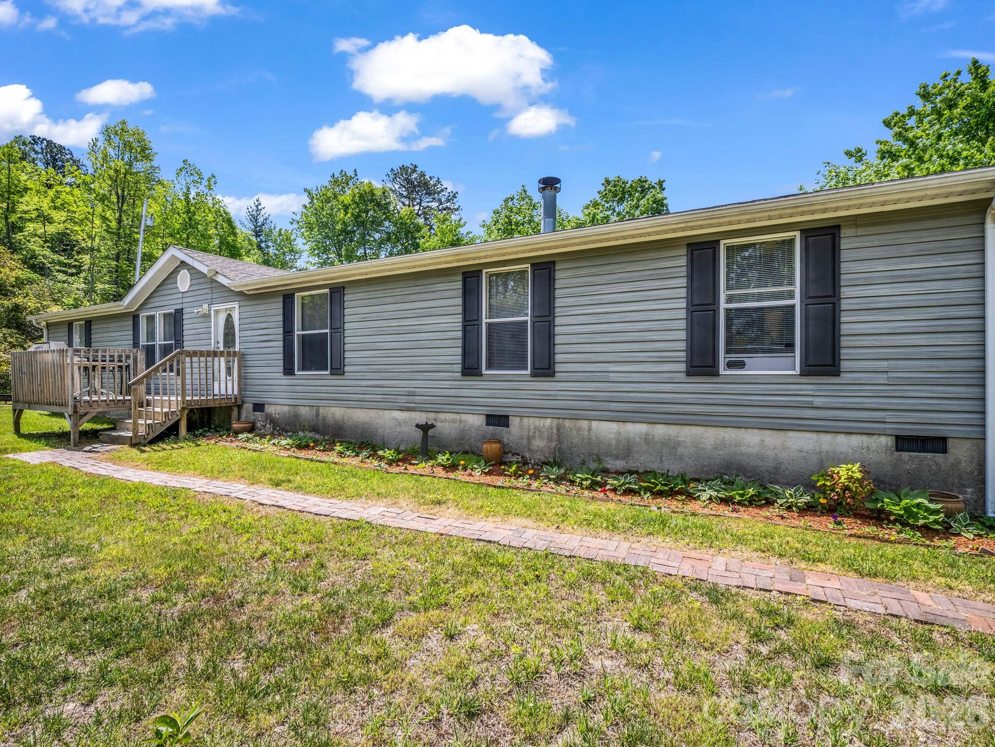 2053 Nancy Mountain Road — Rosman