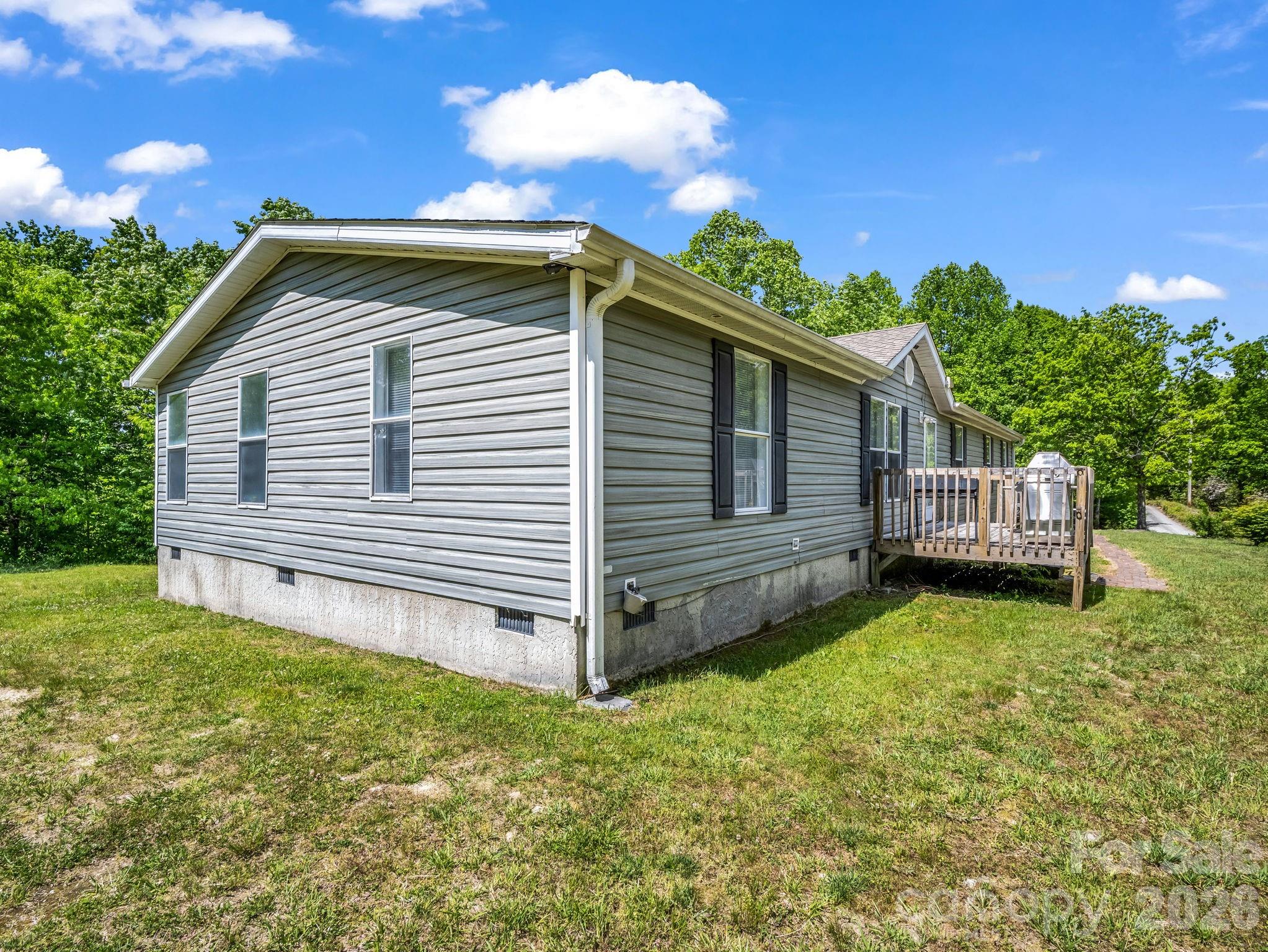 2053 Nancy Mountain Road — Rosman