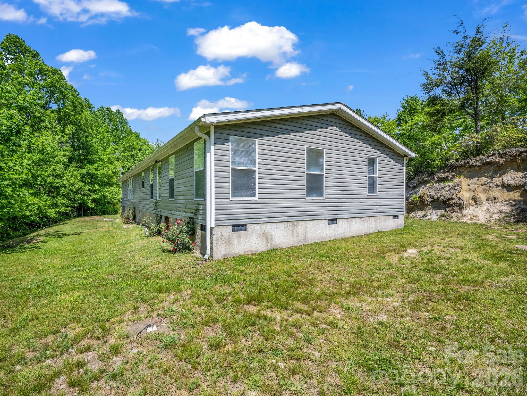2053 Nancy Mountain Road — Rosman