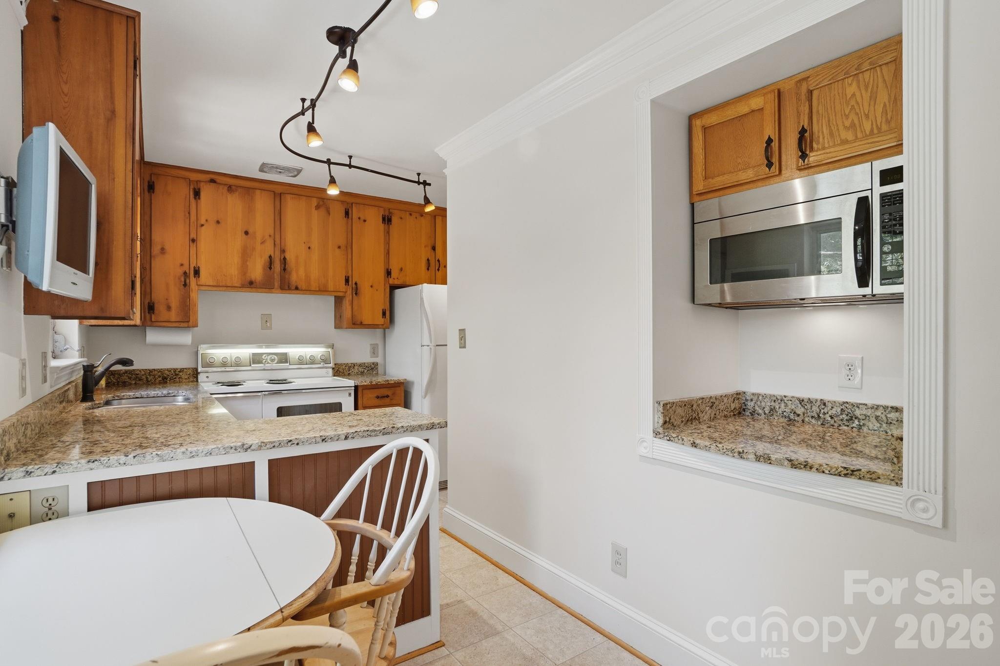 722 Seneca Place — Charlotte