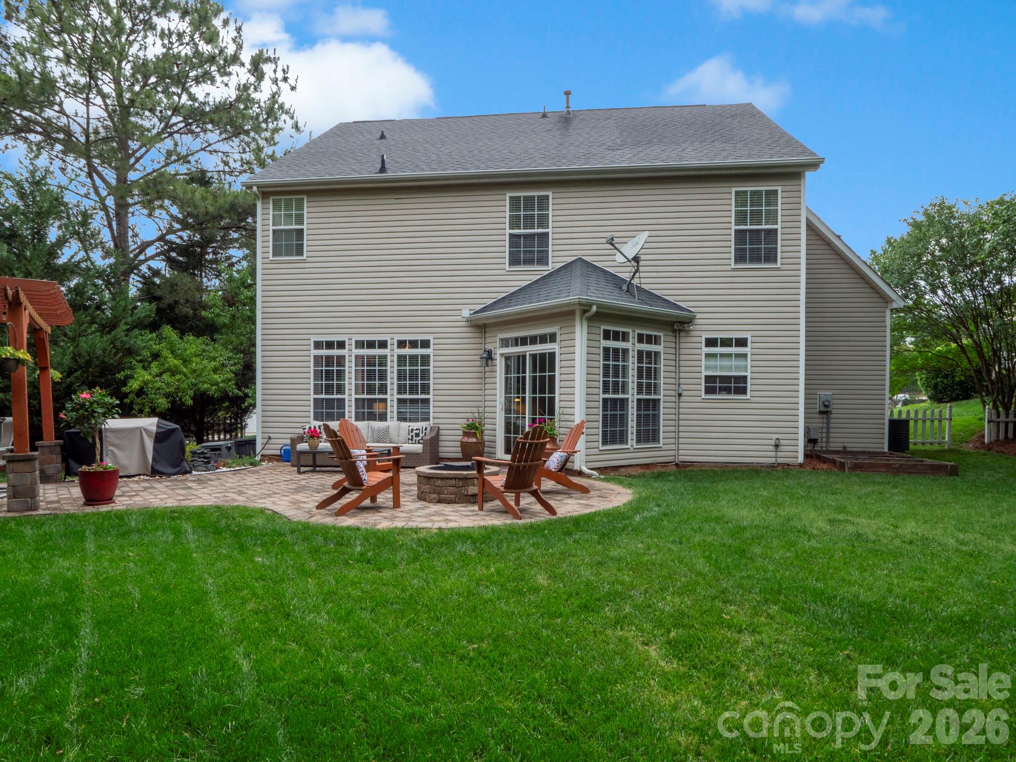 12301 Silveroak Lane — Charlotte