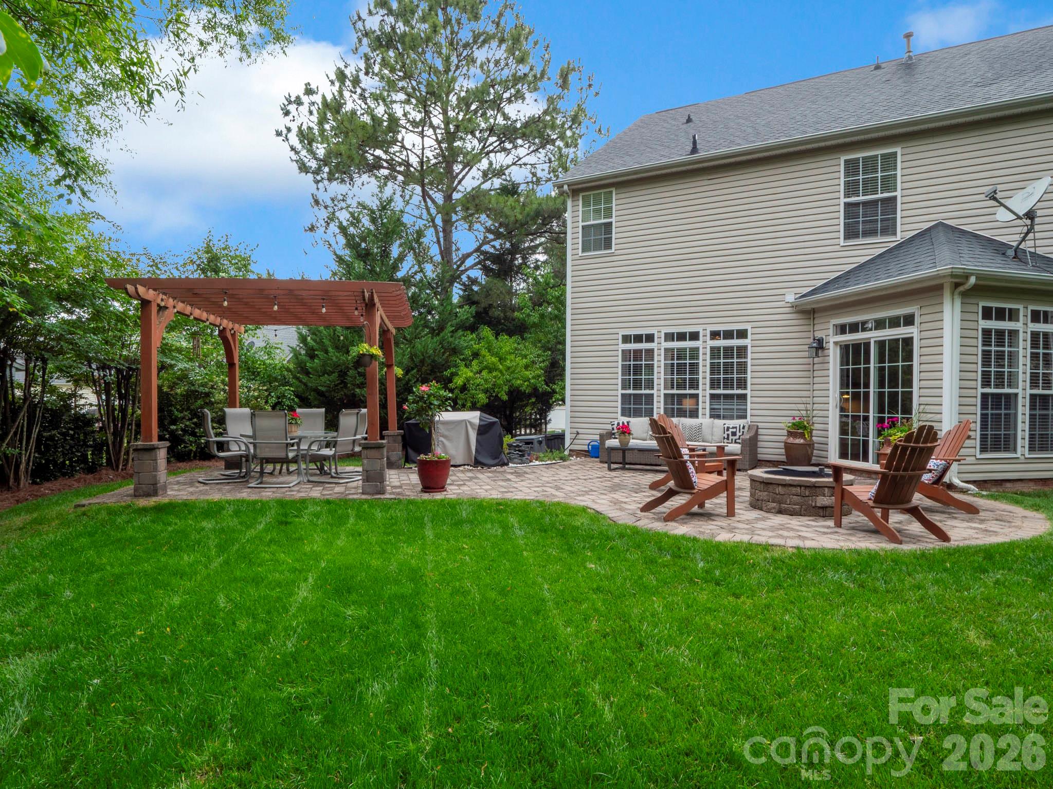 12301 Silveroak Lane — Charlotte