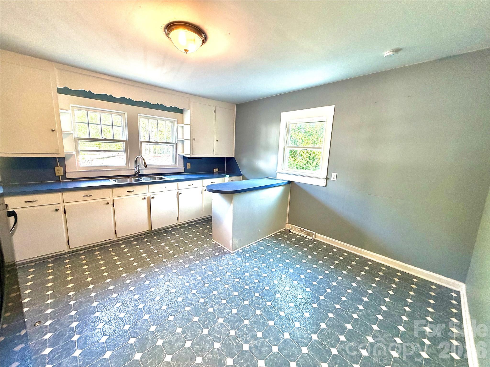 519 Locust Street — Kannapolis