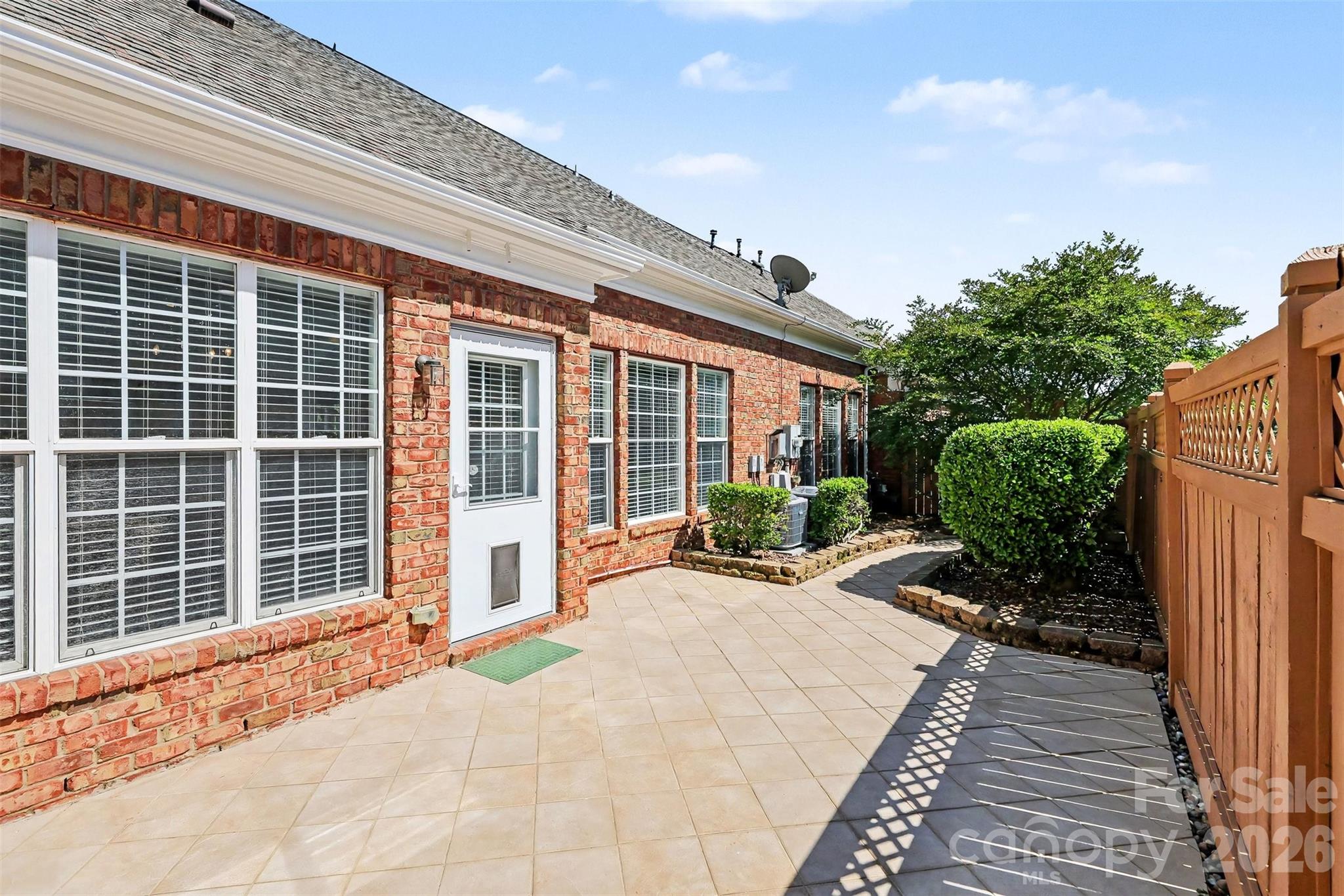 15111 Arleta Circle — Charlotte