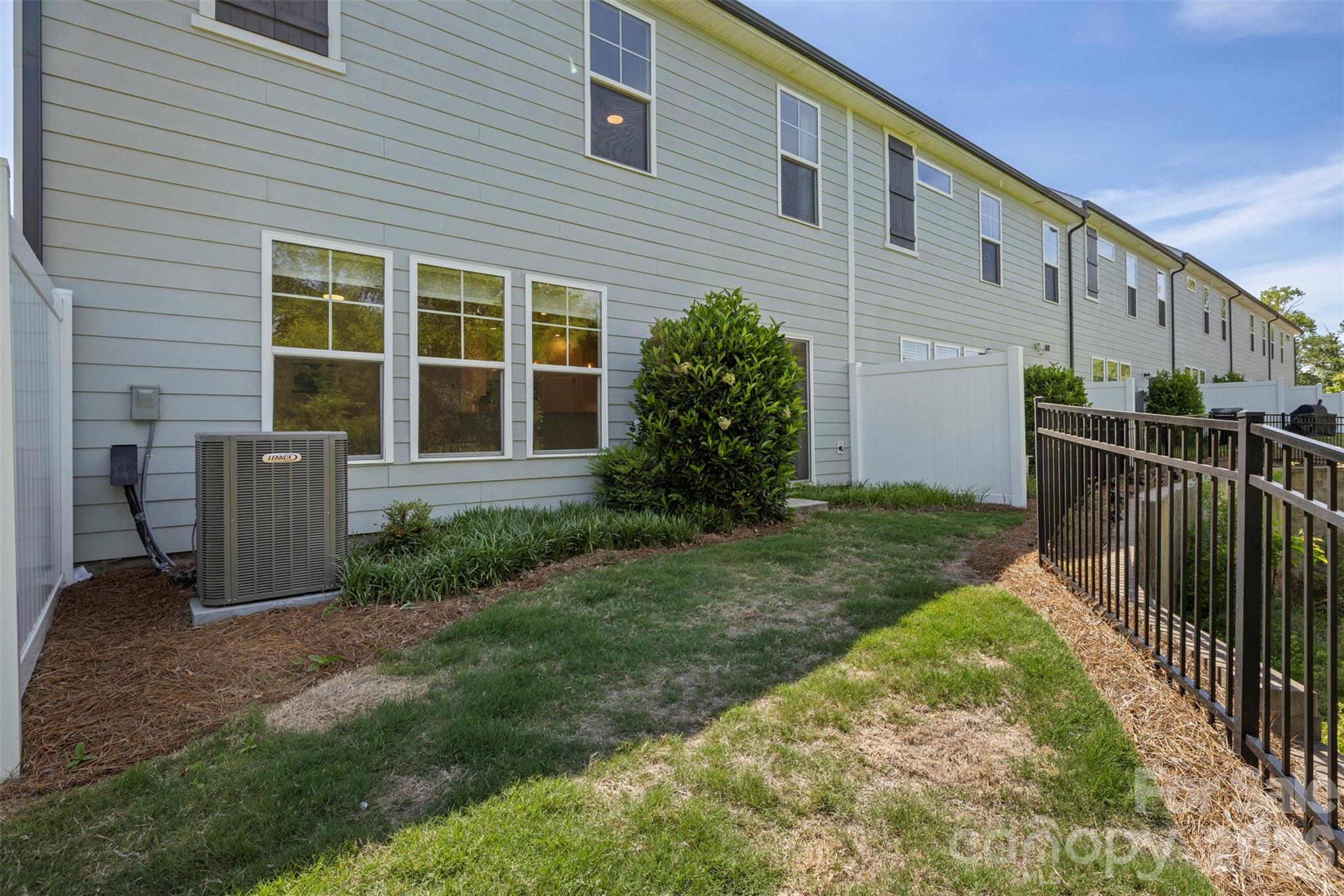 23206 Clarabelle Drive — Charlotte