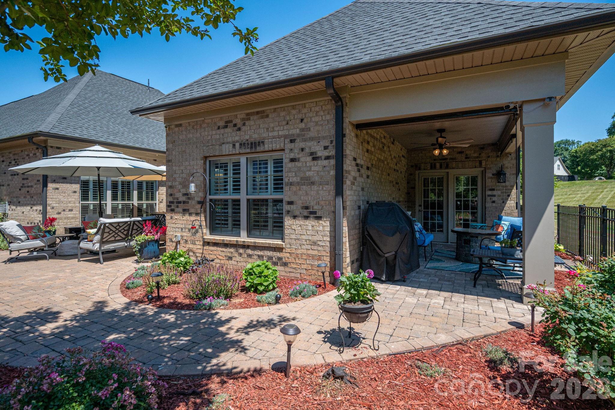 5228 Courtyard Lane — Belmont
