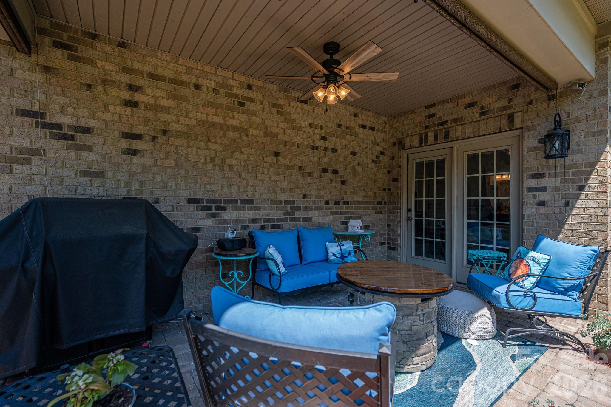 5228 Courtyard Lane — Belmont