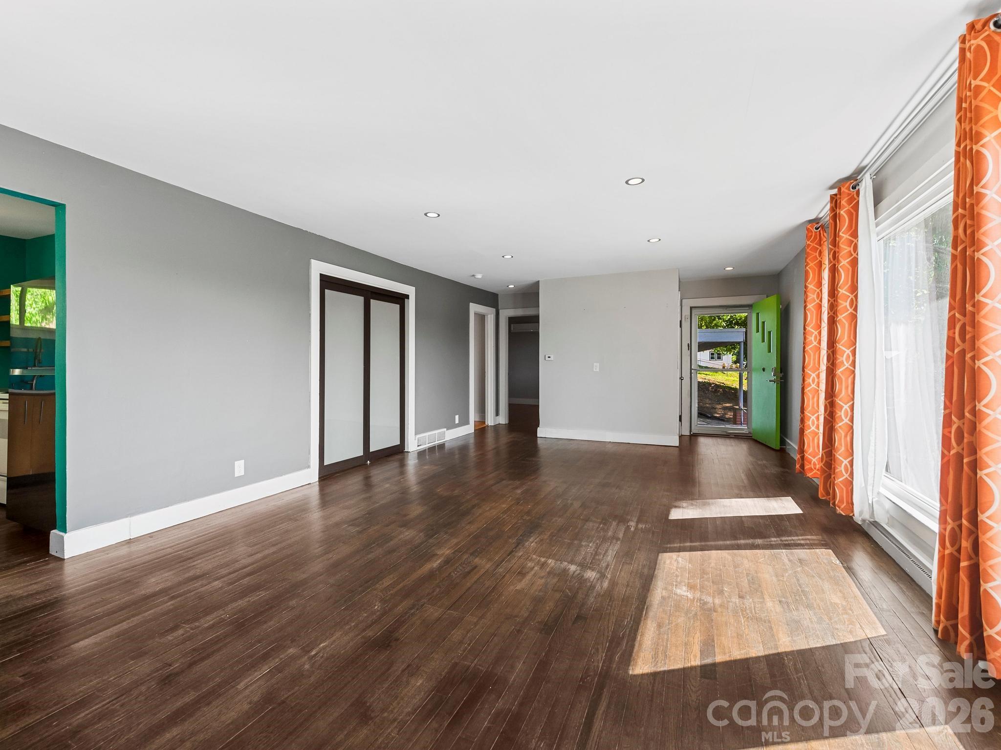 36 Robinwood Avenue — Asheville
