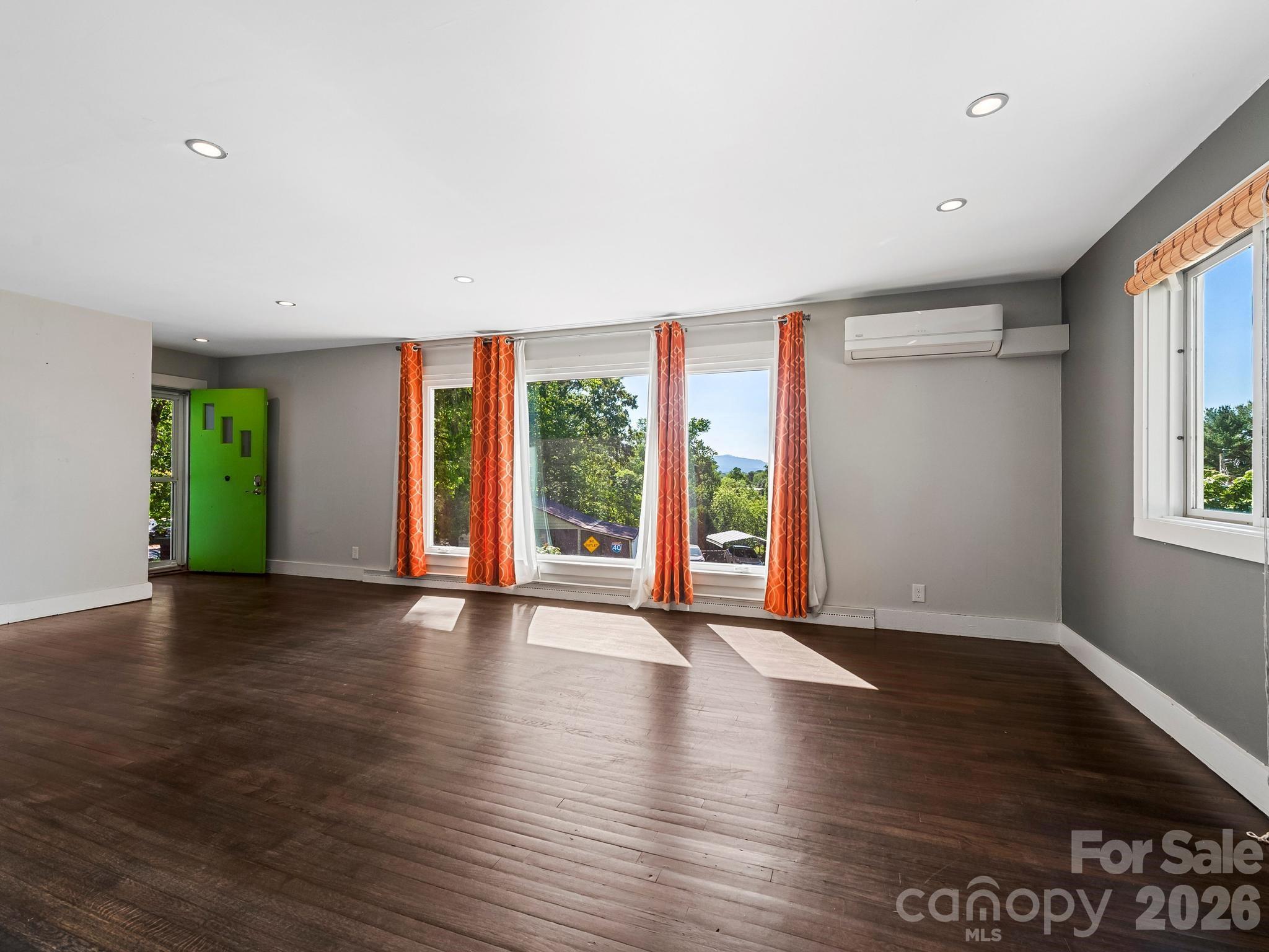 36 Robinwood Avenue — Asheville