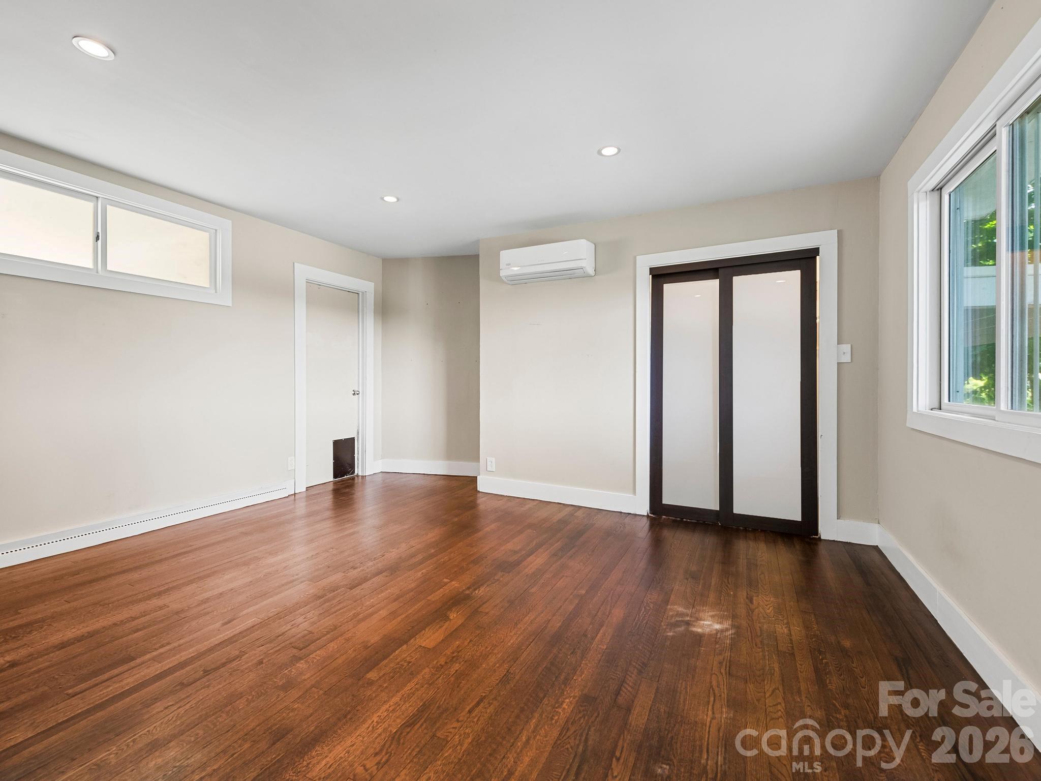 36 Robinwood Avenue — Asheville