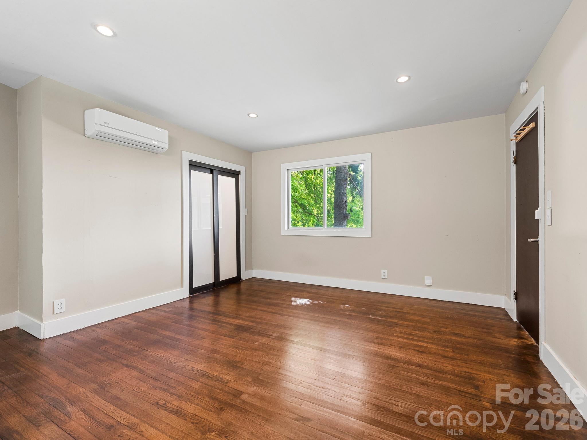 36 Robinwood Avenue — Asheville