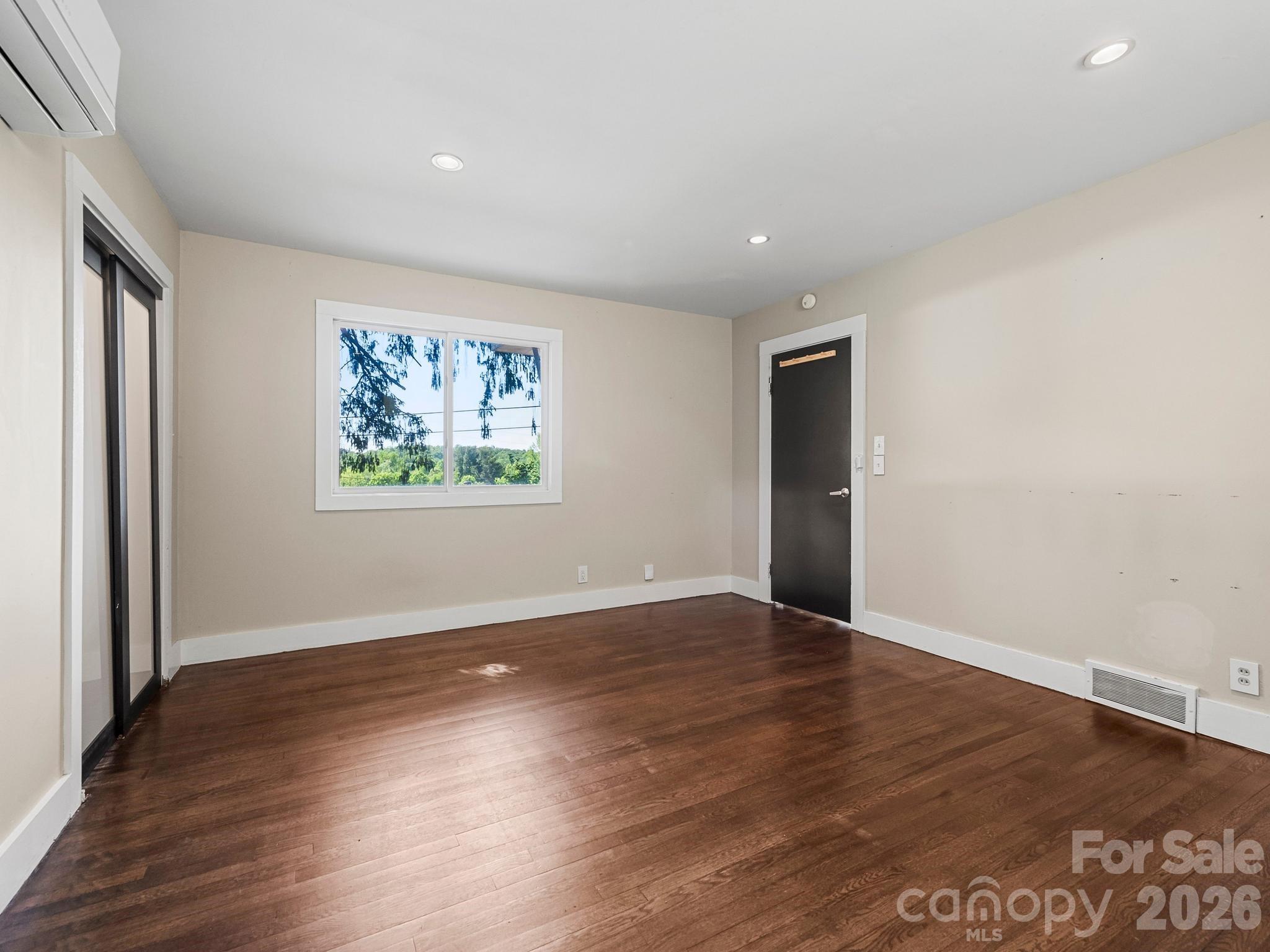 36 Robinwood Avenue — Asheville