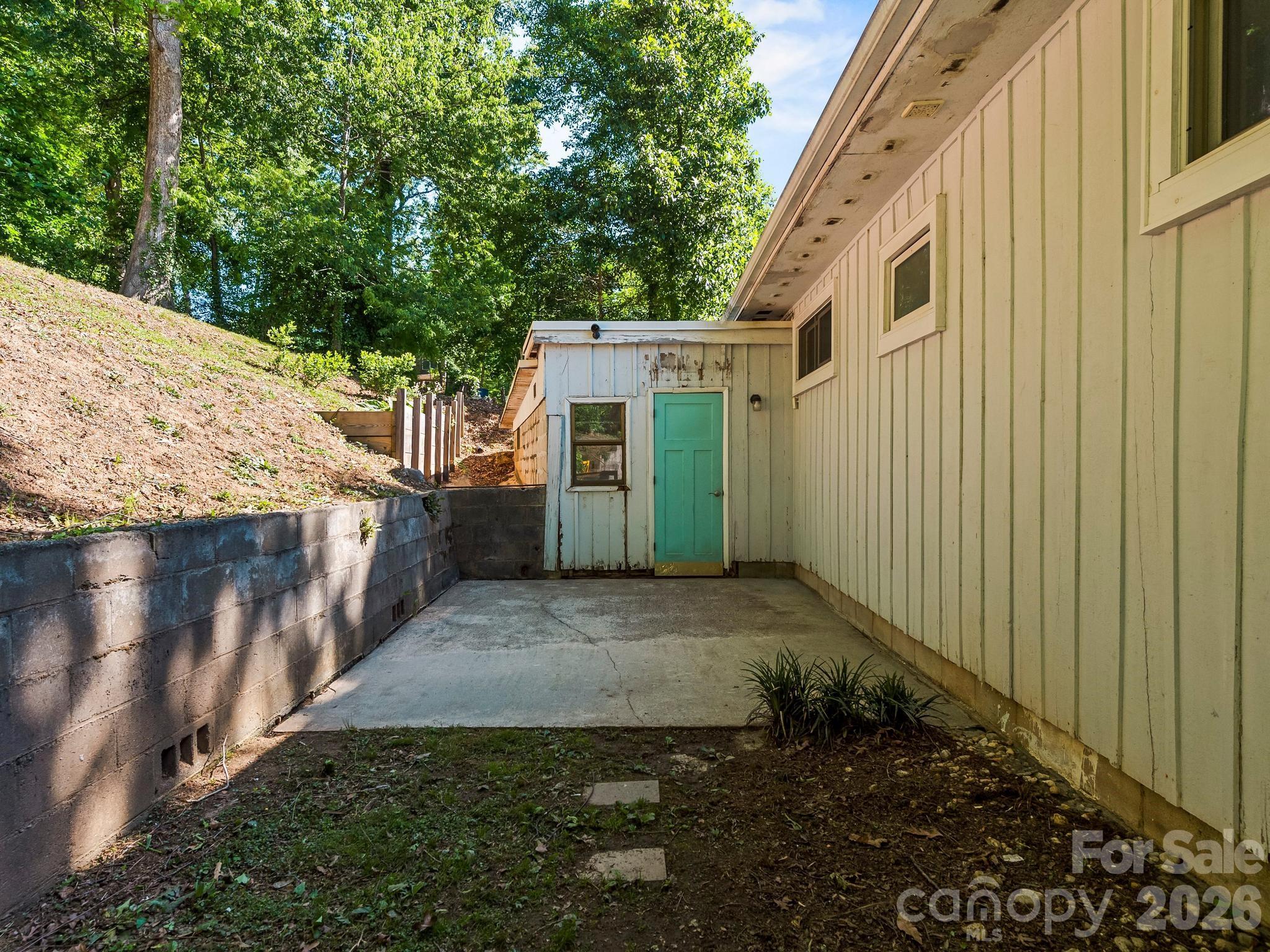 36 Robinwood Avenue — Asheville