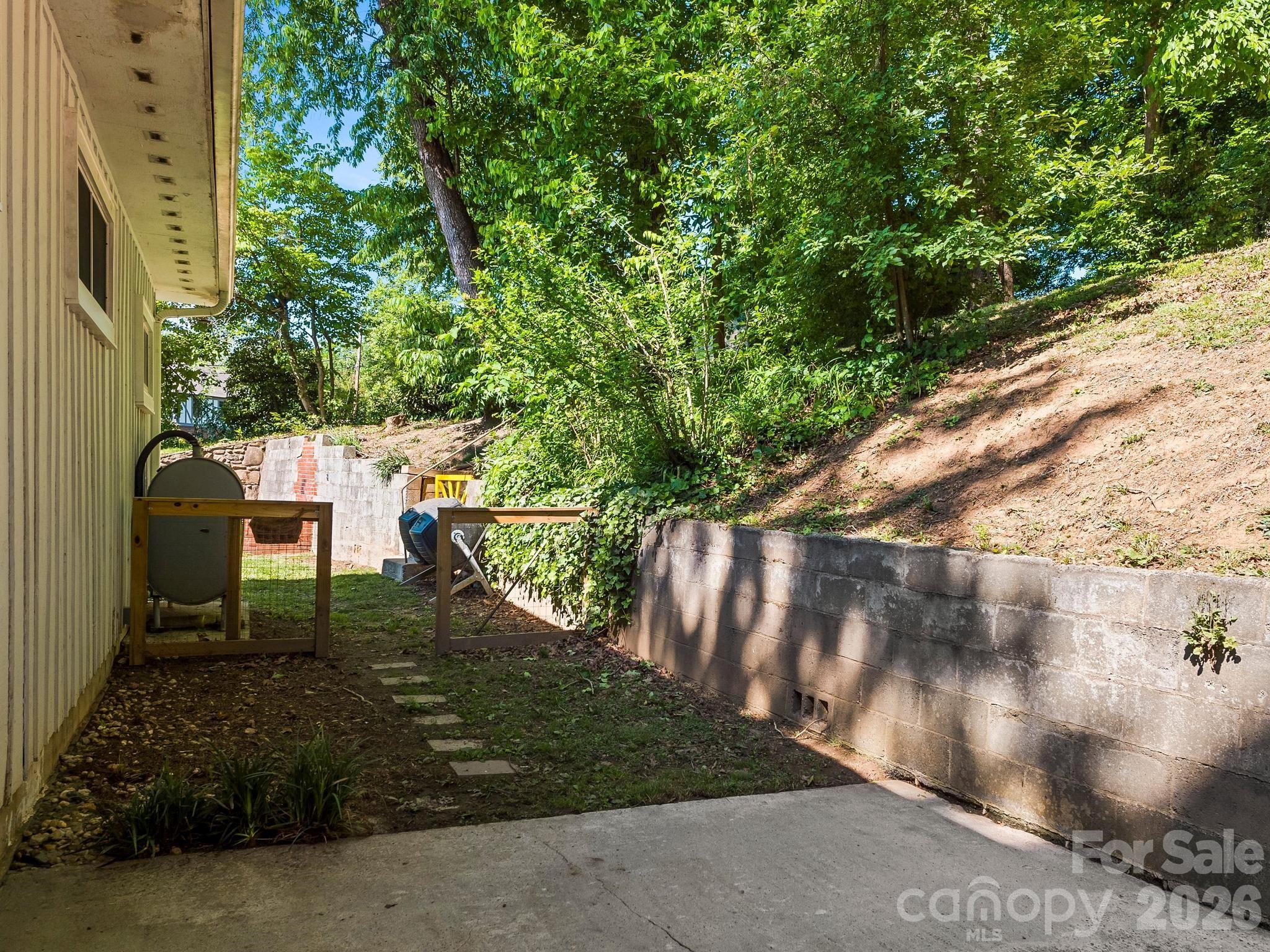 36 Robinwood Avenue — Asheville