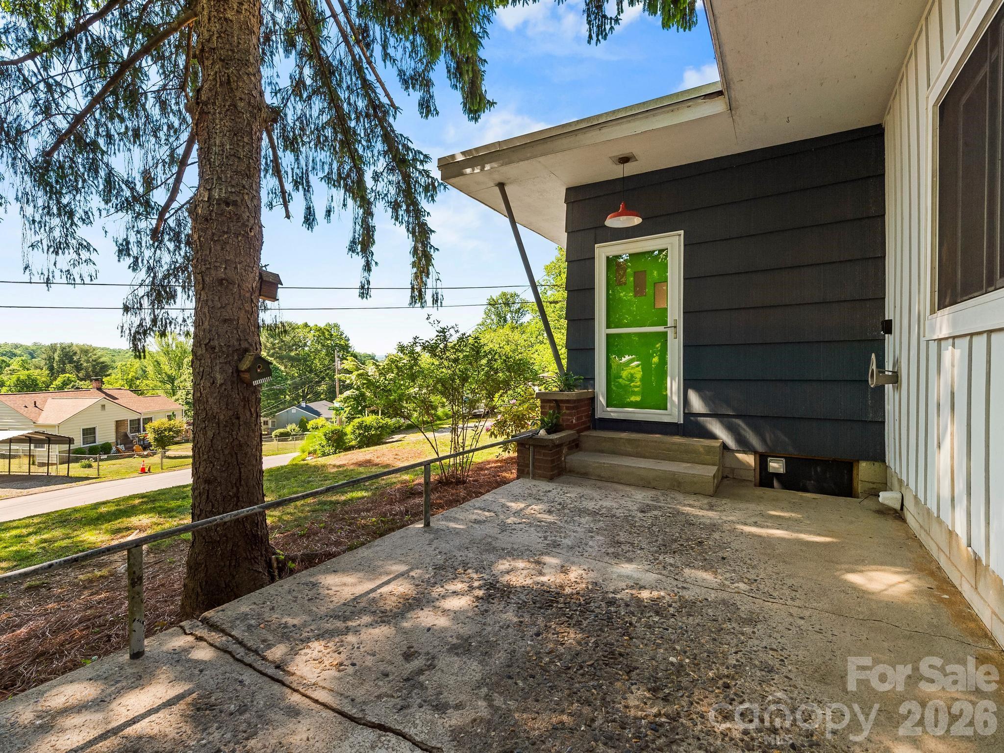 36 Robinwood Avenue — Asheville