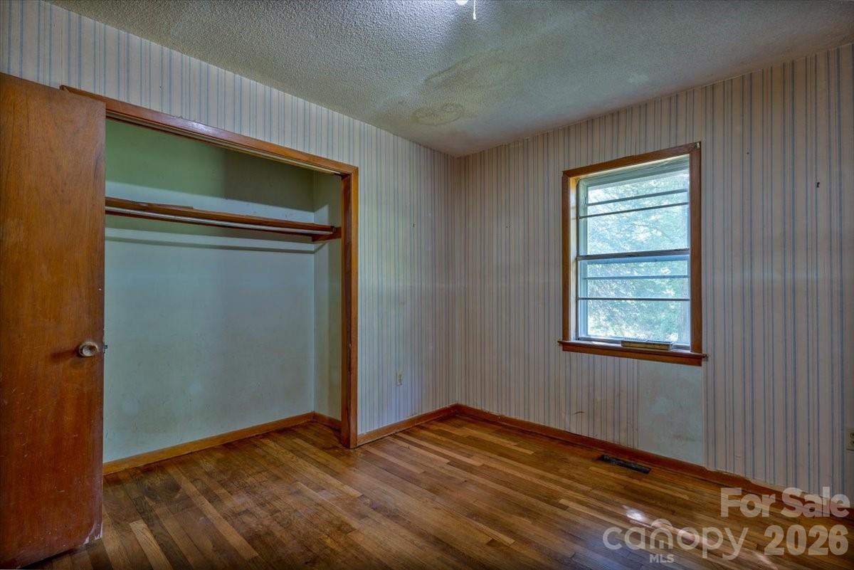 156 Old Sweetwater Road — Robbinsville