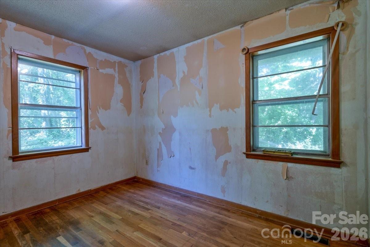 156 Old Sweetwater Road — Robbinsville