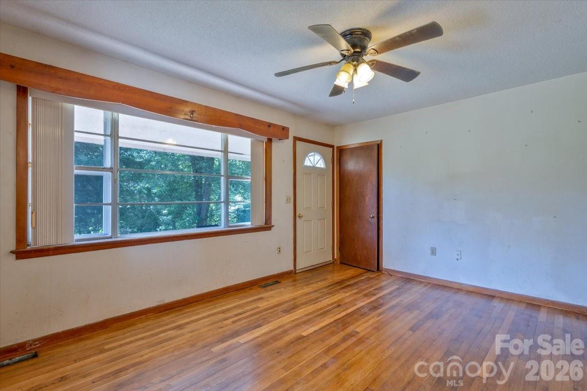 156 Old Sweetwater Road — Robbinsville