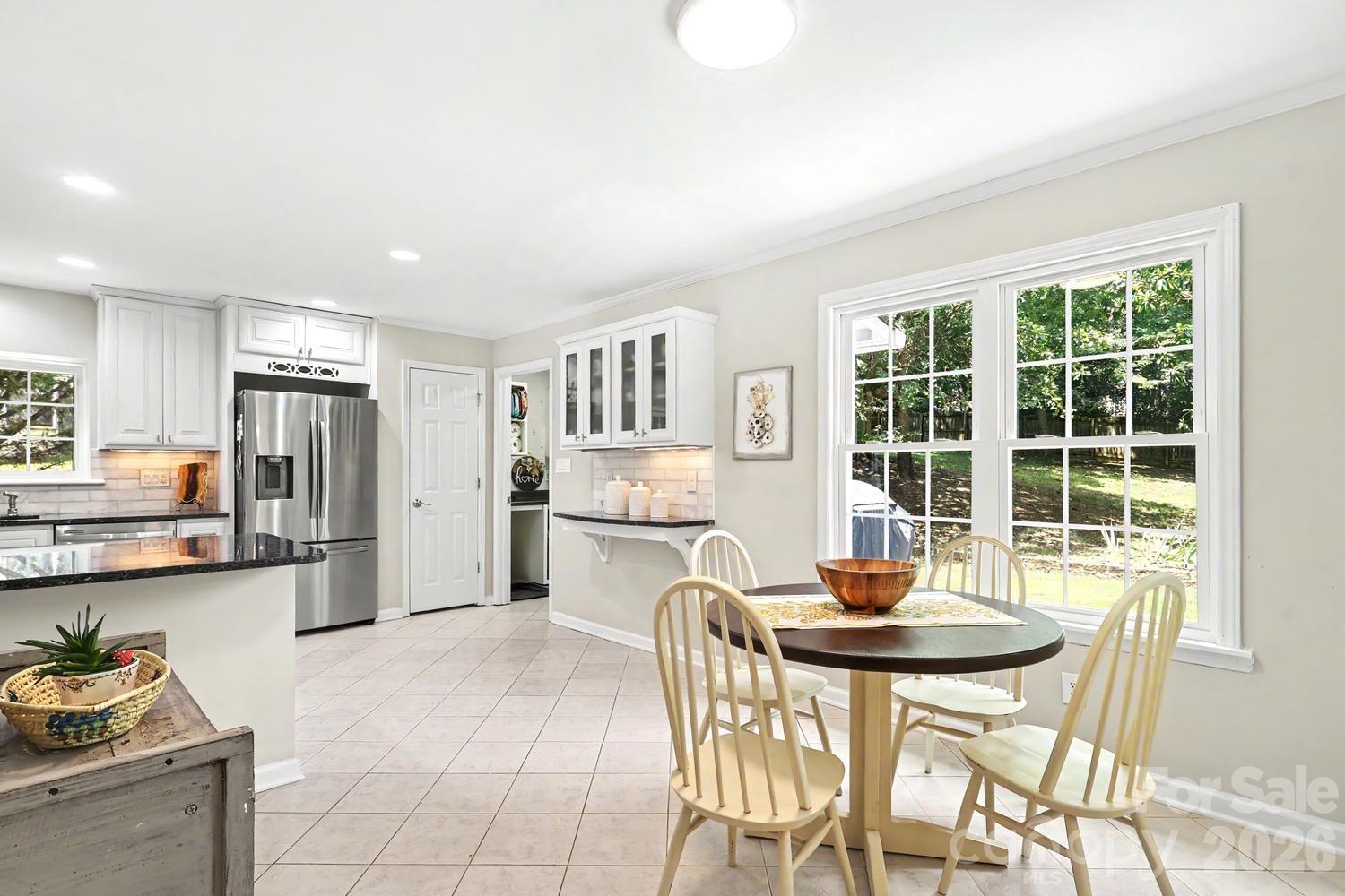 8207 White Horse Lane — Charlotte