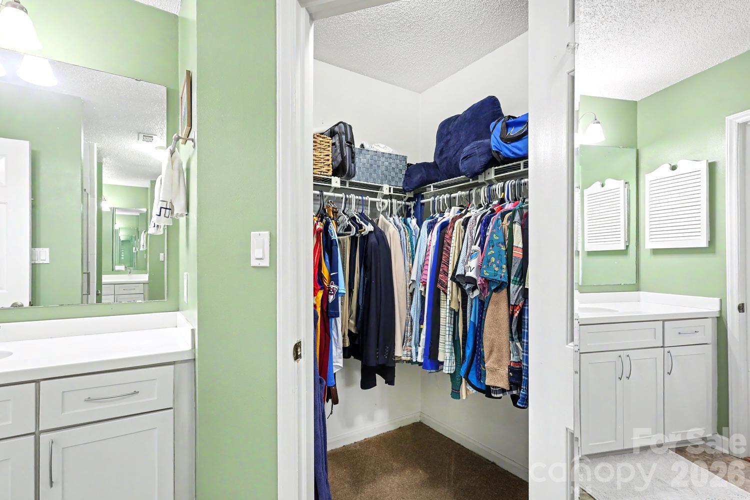 8207 White Horse Lane — Charlotte
