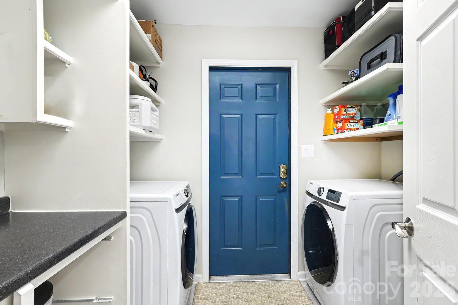 8207 White Horse Lane — Charlotte