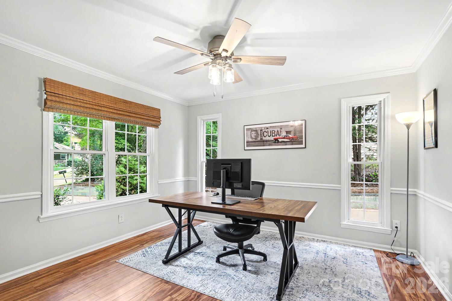 8207 White Horse Lane — Charlotte