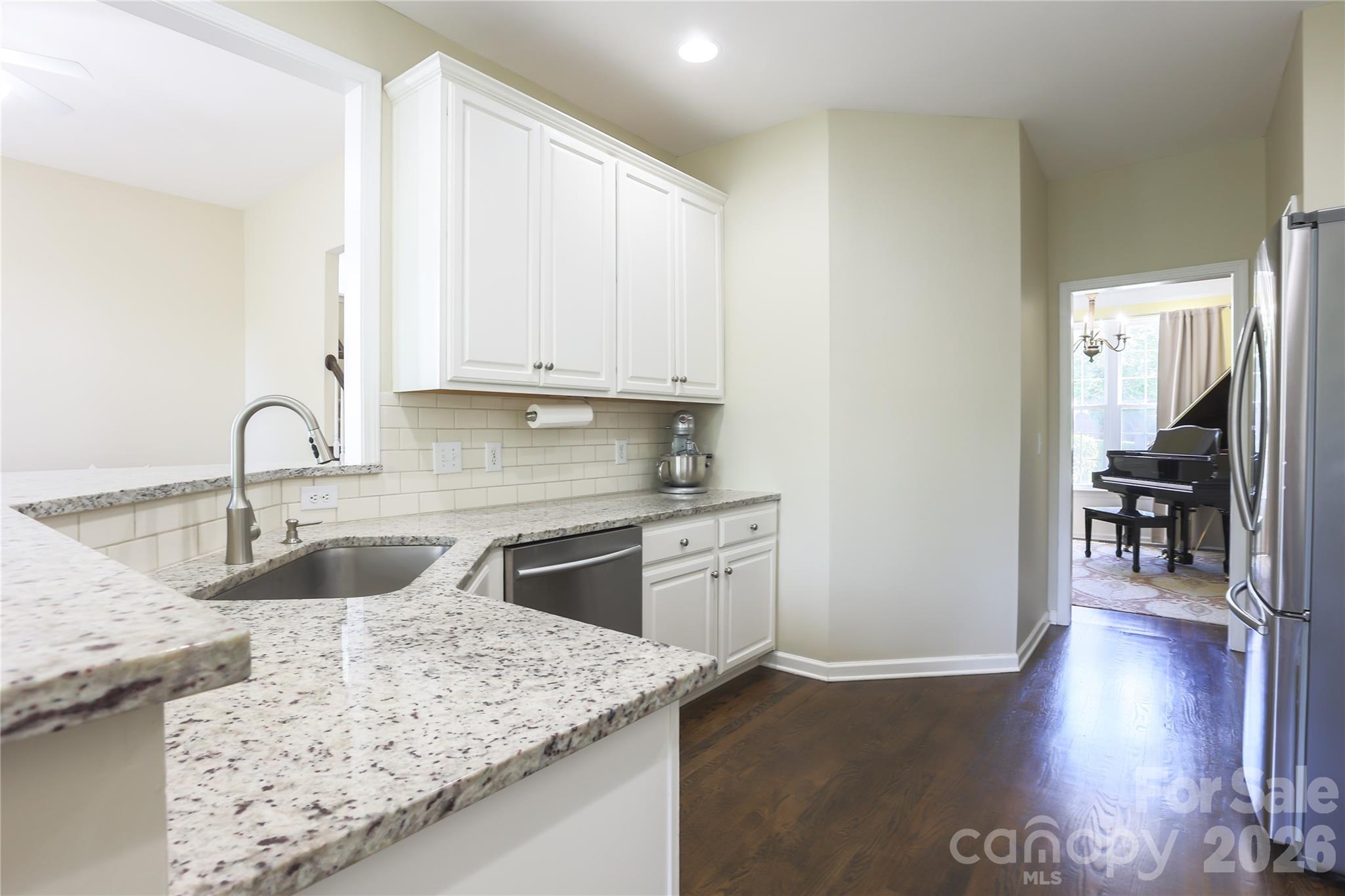 17233 Knoxwood Drive — Huntersville