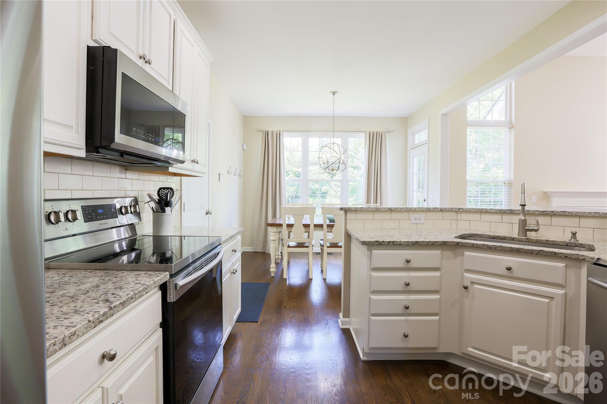 17233 Knoxwood Drive — Huntersville
