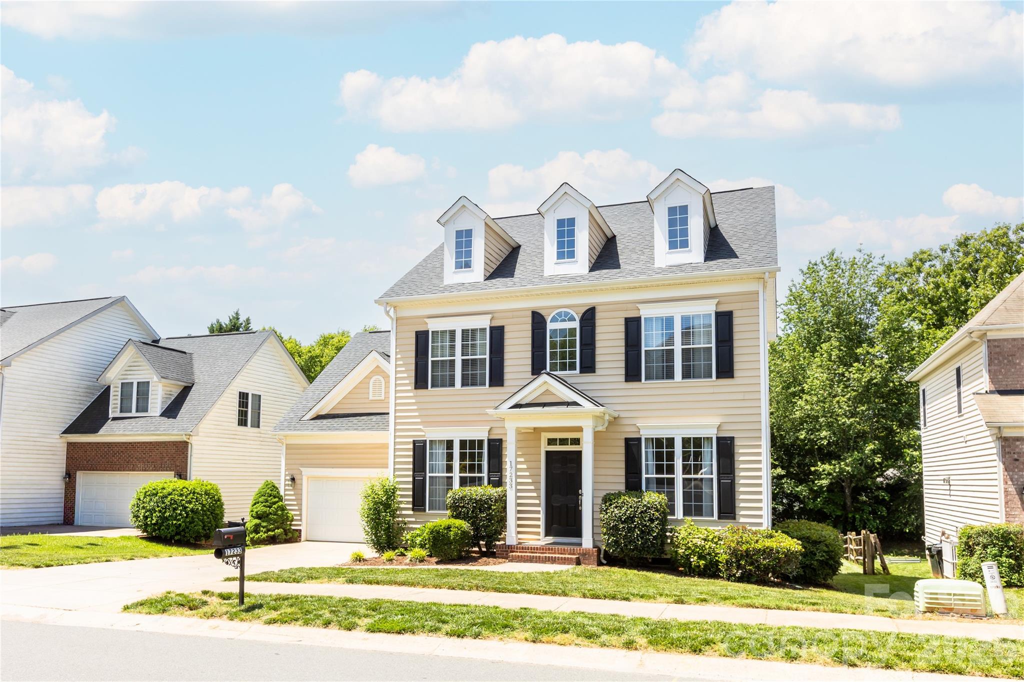17233 Knoxwood Drive — Huntersville