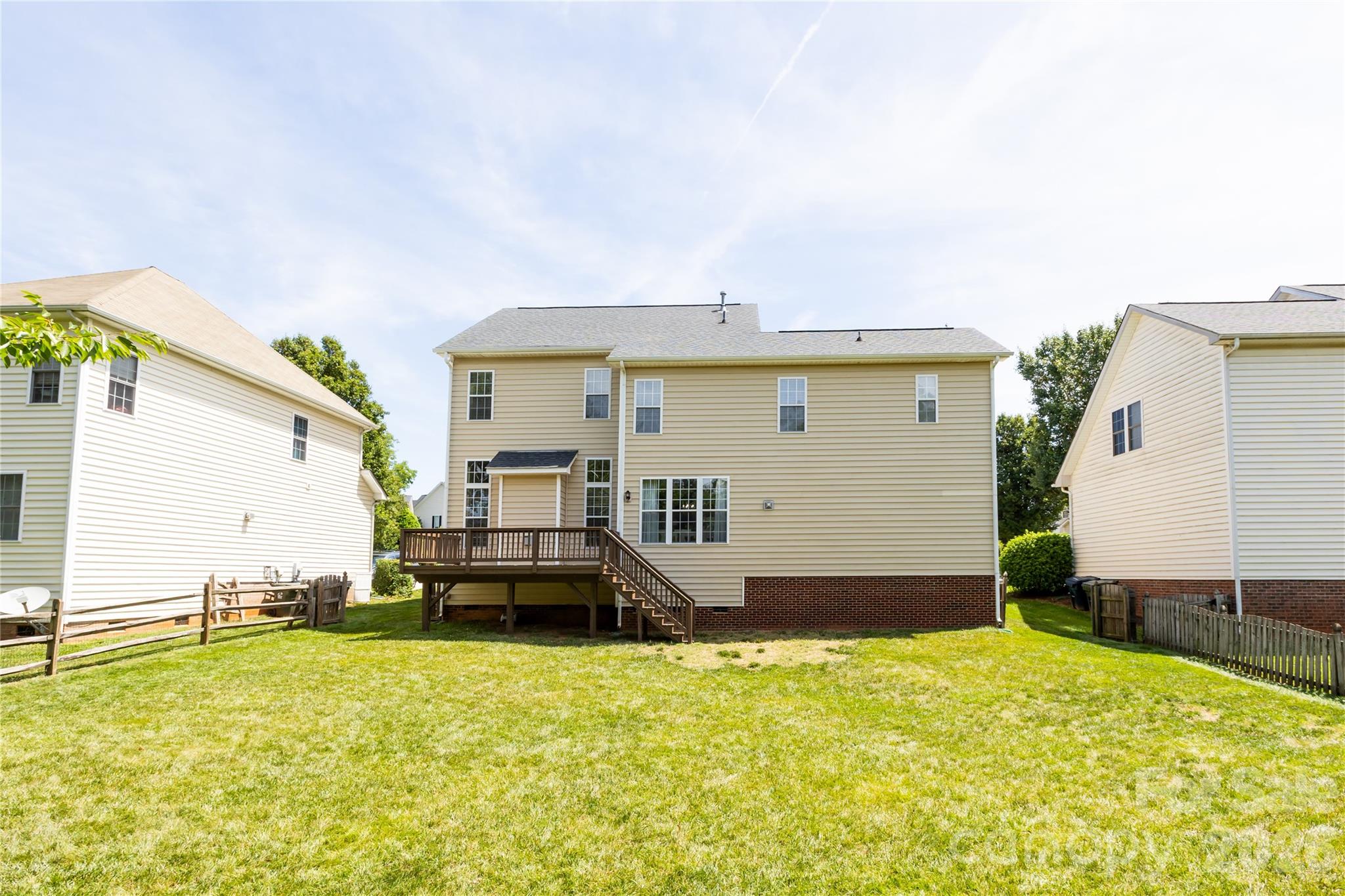 17233 Knoxwood Drive — Huntersville