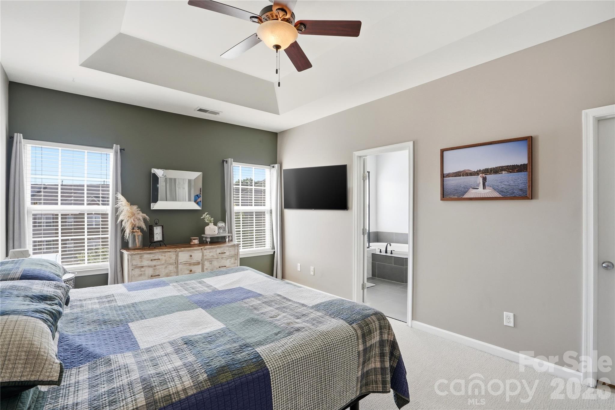 10005 Kings Parade Boulevard — Charlotte