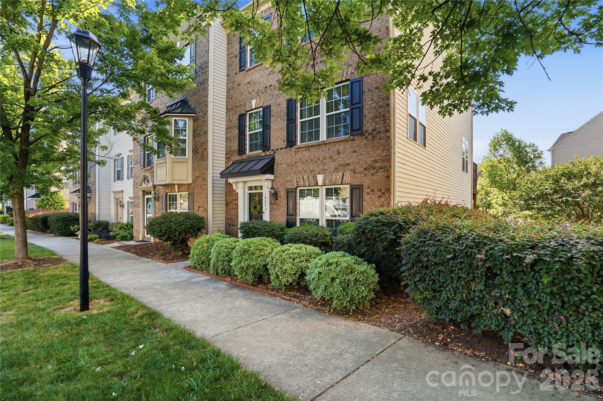 10005 Kings Parade Boulevard — Charlotte
