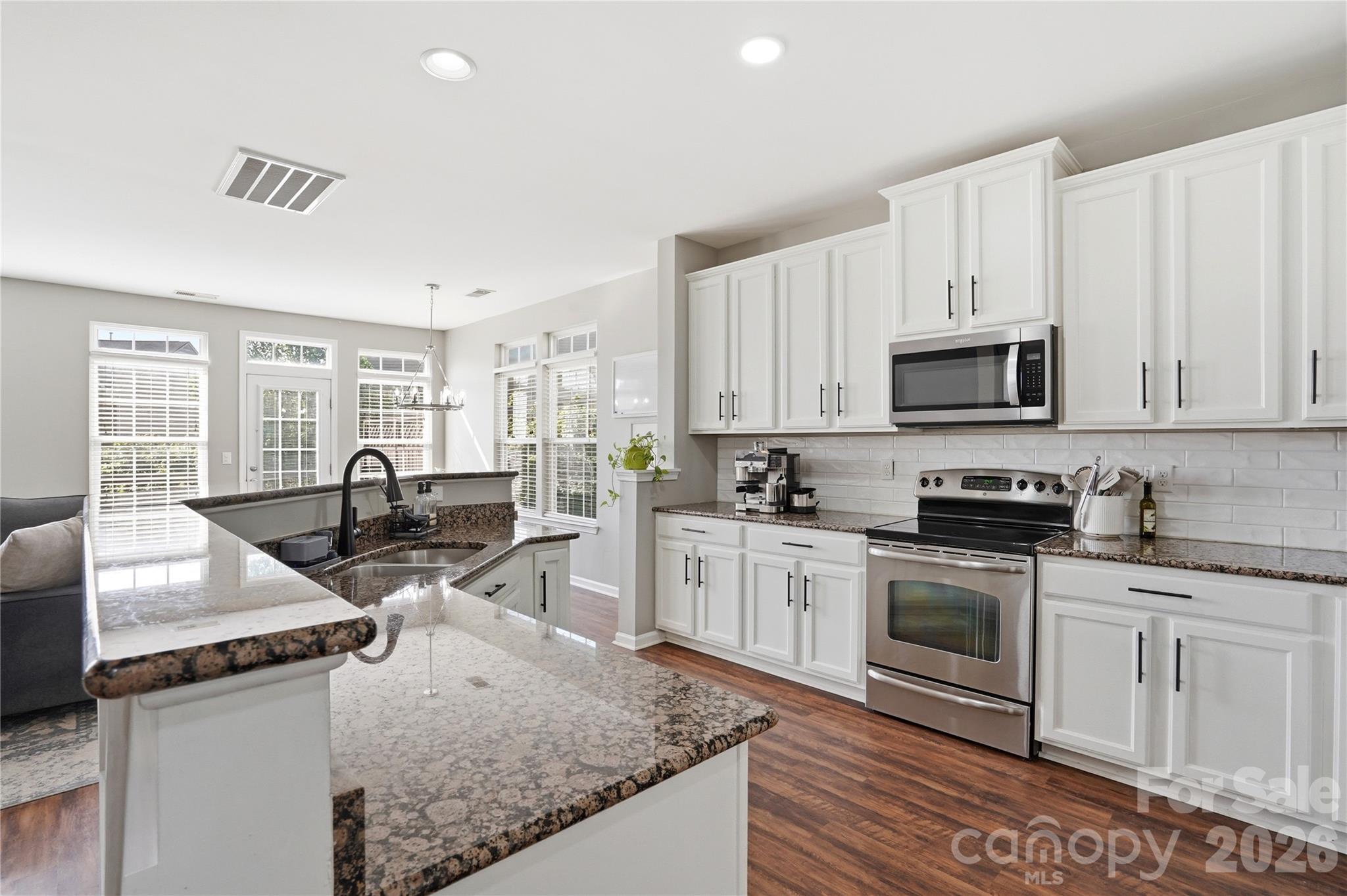 10005 Kings Parade Boulevard — Charlotte