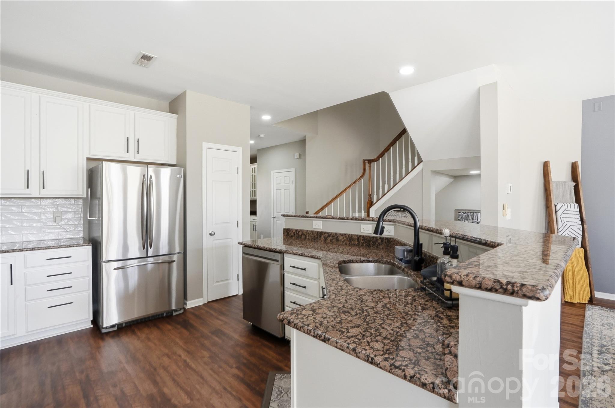 10005 Kings Parade Boulevard — Charlotte