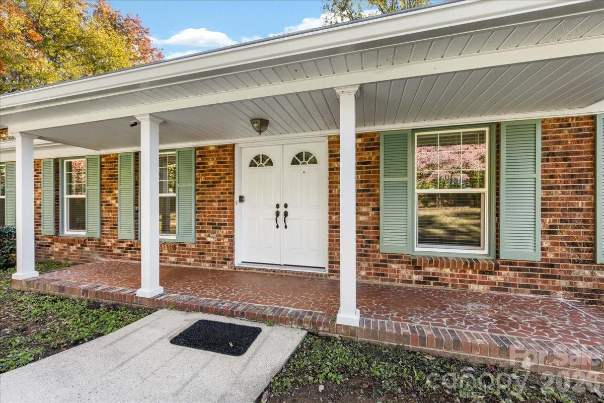1840 Stoneyridge Drive — Charlotte